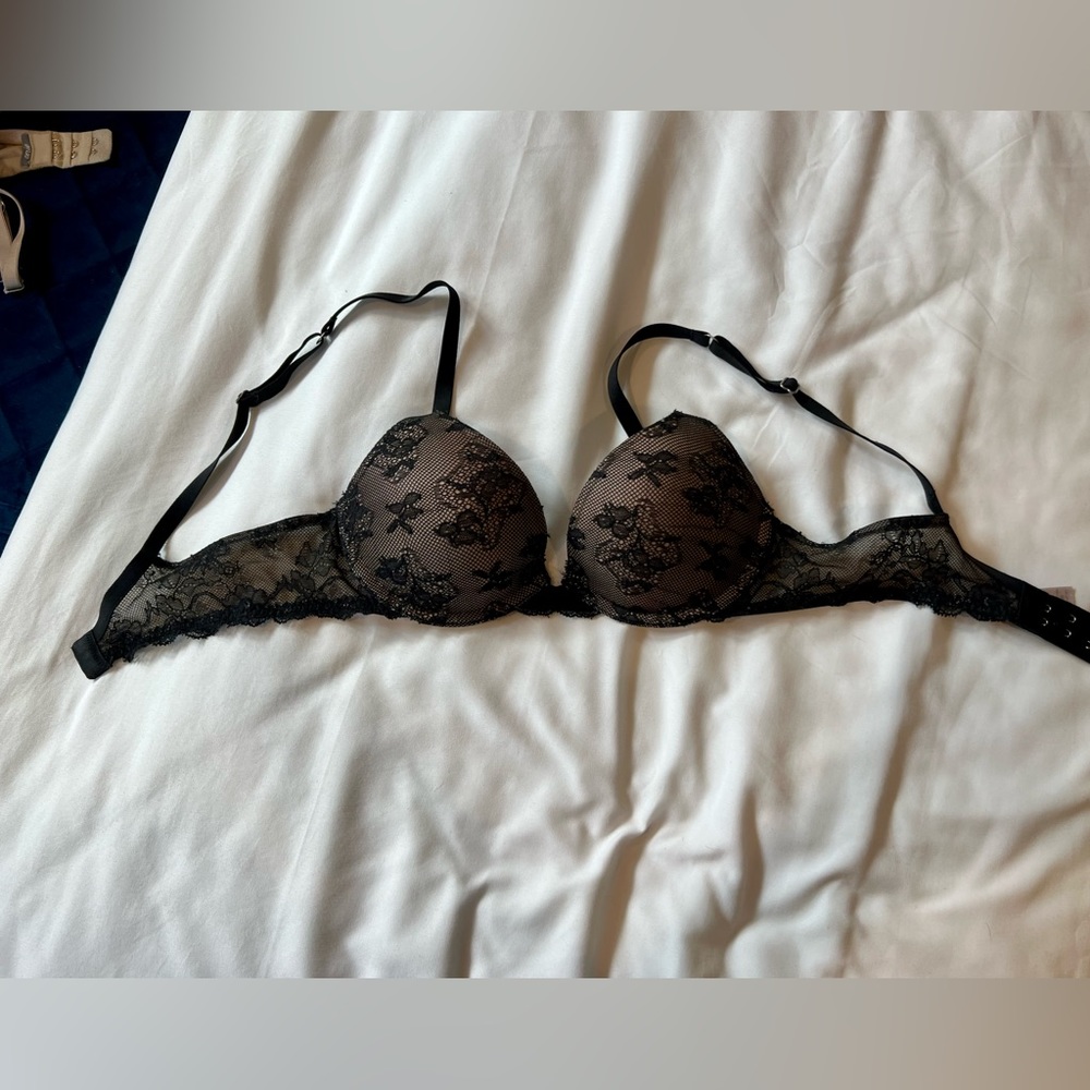 Victoria’s Secret Push-up Bra 32B